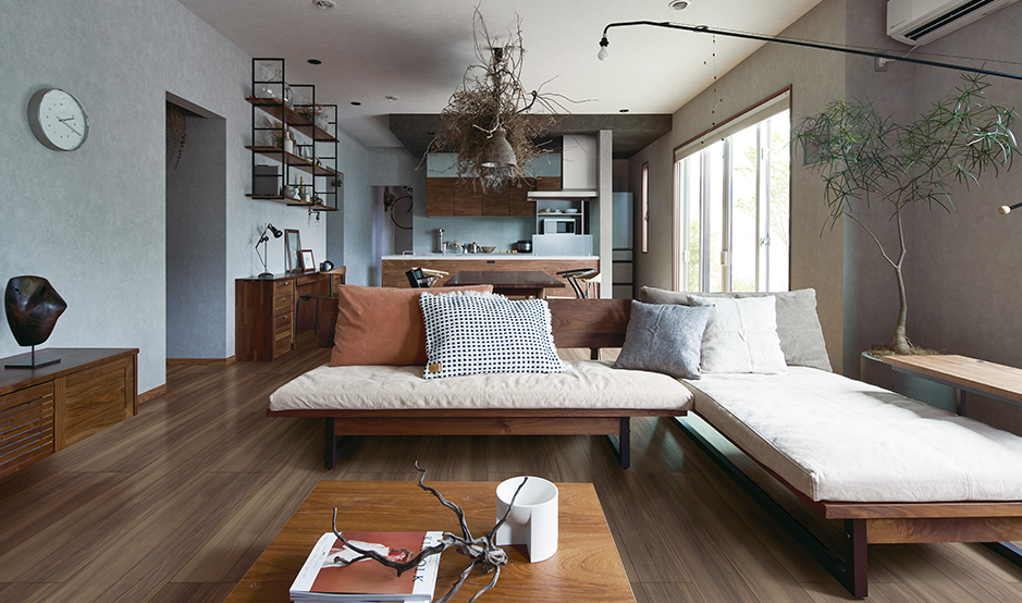 落ち着いたトーンのリビング