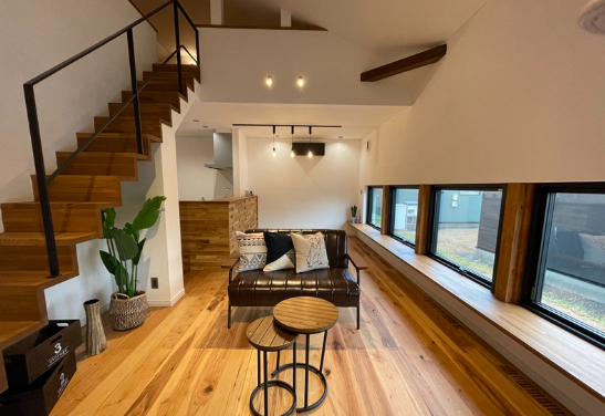 薪ストーブ付き 木のぬくもりと暮らせるロフト付きの平屋
